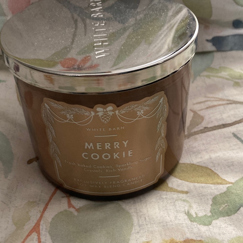 White Barn Merry Cookie Candle - Brown Jar with Silver Lid